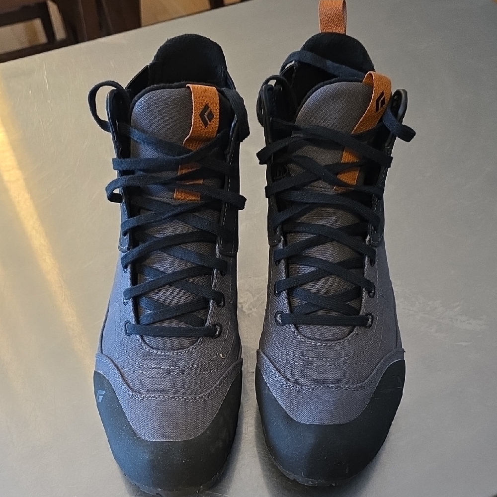 Black Diamond Gray and Black Athletic Shoes for Outdoor Adventures